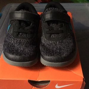 Toddler boys size 9 Nike’s
